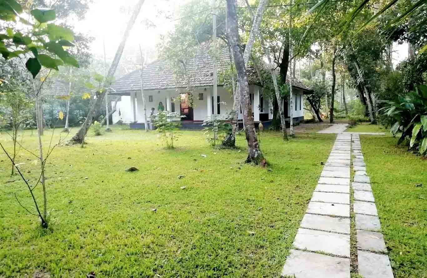 Best hotels near marari beach for family